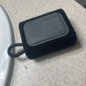 JBL go 3 waterproof speaker